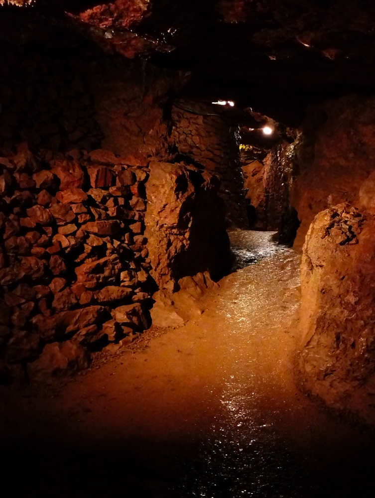 Clearwell Caves Forest of Dean Wales Christmas spirit Christmas tree fairytale